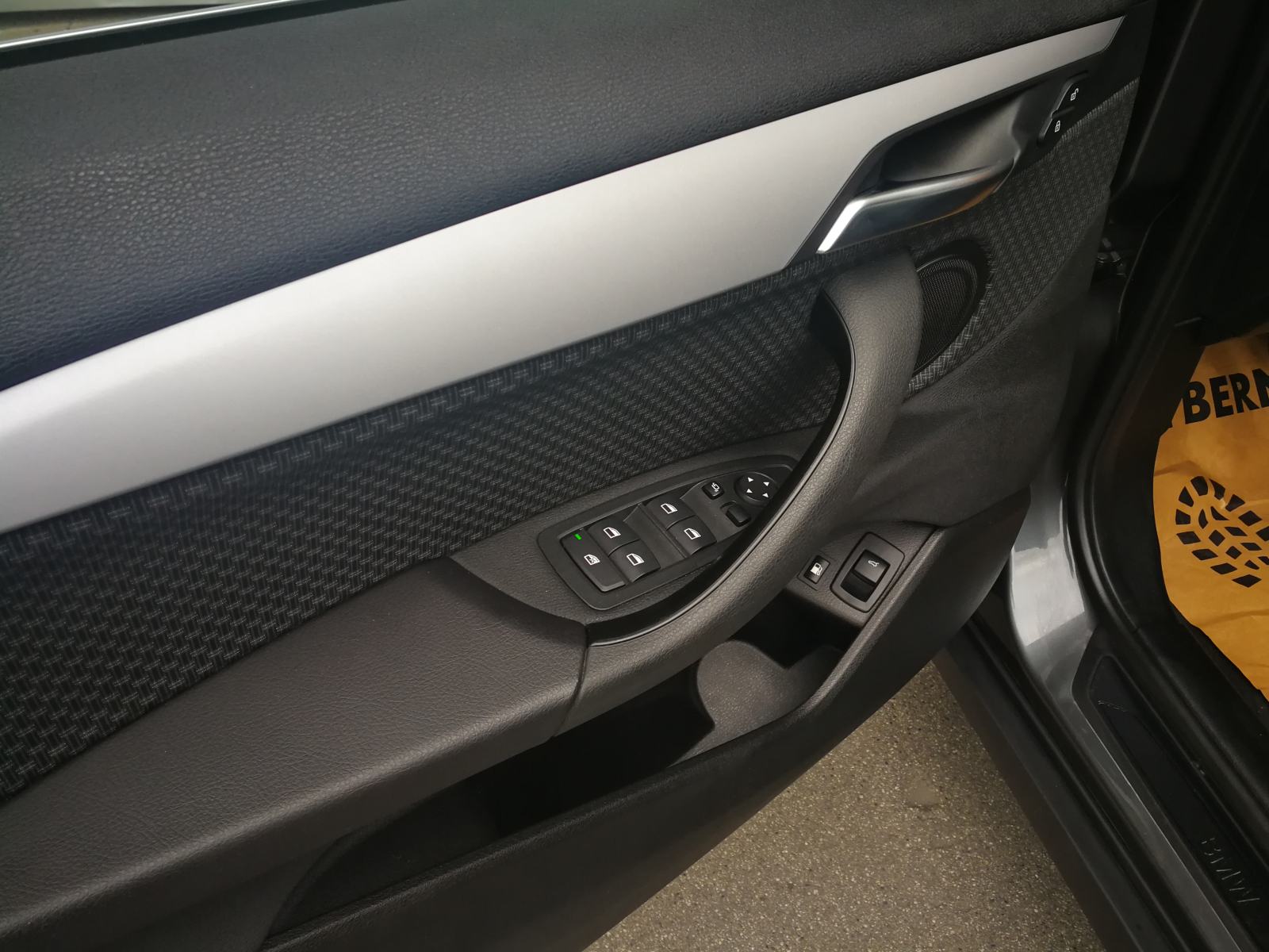 BMW X2 PLUG-IN HIBRID**REGISTRIRAN 1 god.***KAMERA**, fotografija 15