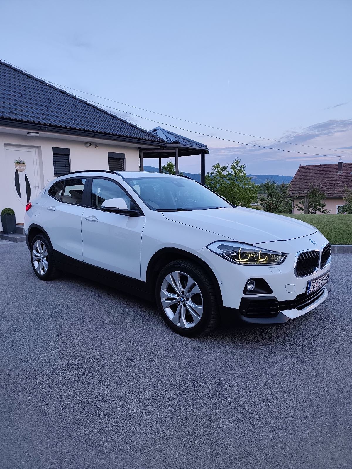 Bmw x2 118d. 2.0diesel.reg.godinu dana.servisiran.automatic., fotografija 3