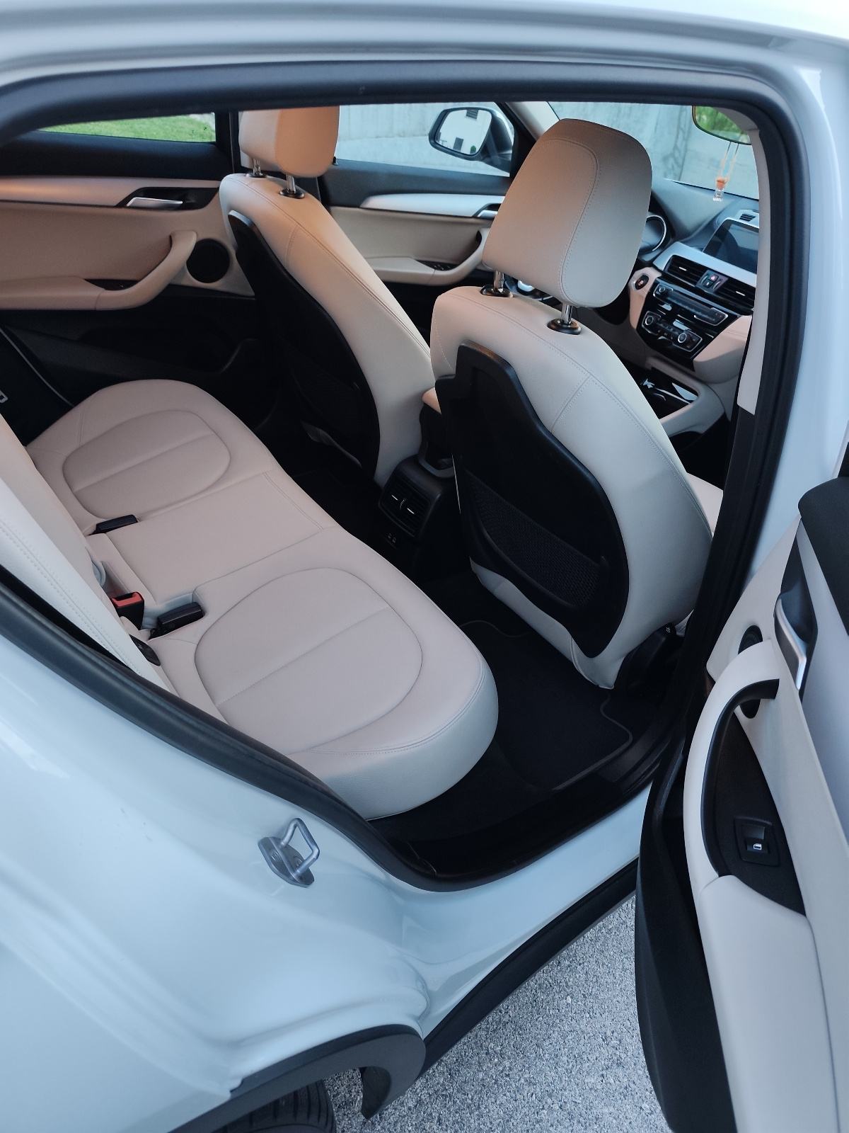 Bmw x2 118d. 2.0diesel.reg.godinu dana.servisiran.automatic., fotografija 17