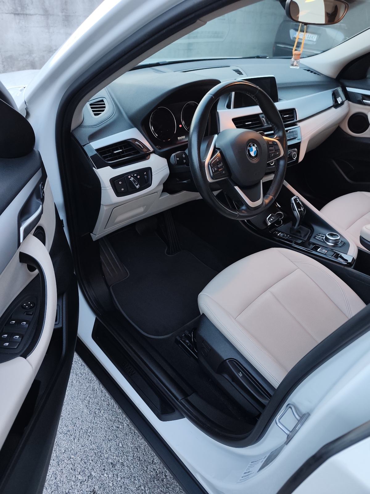 Bmw x2 118d. 2.0diesel.reg.godinu dana.servisiran.automatic., fotografija 14