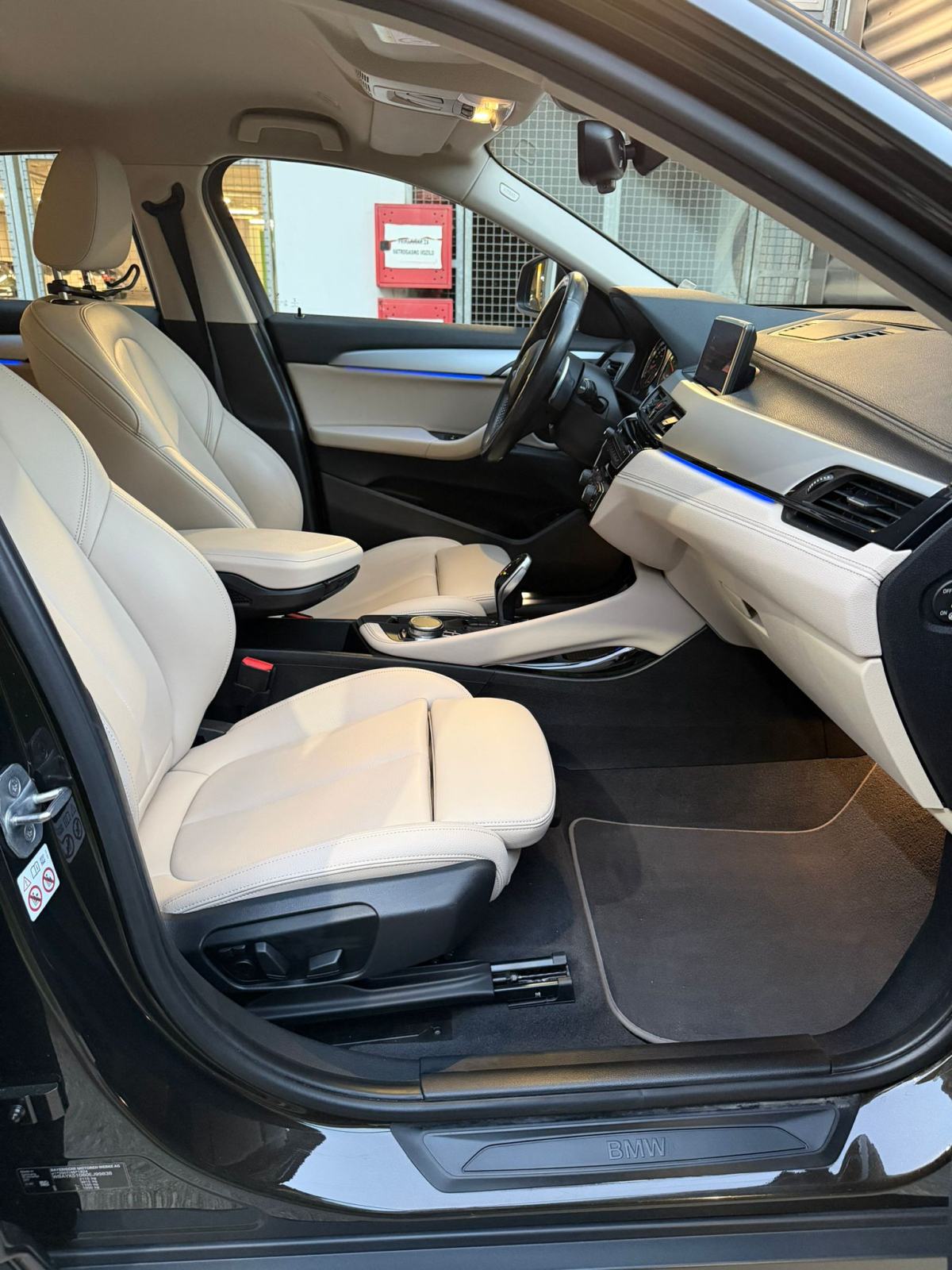 BMW X2 18d 2.0 150ks, Aut. FULL LED, HUD, R. KAMERA, TOP STANJE!!, fotografija 16