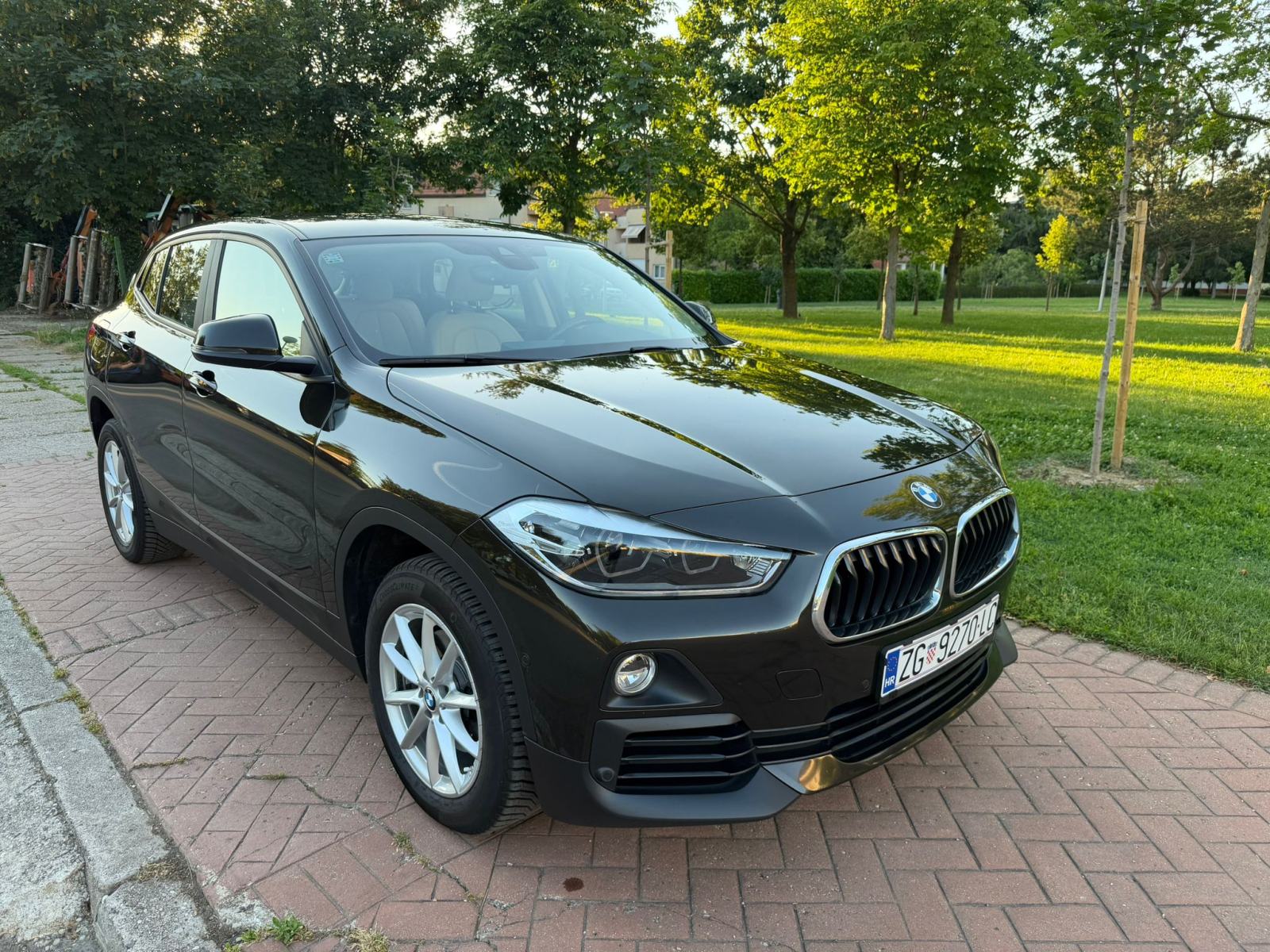 BMW X2 18d 2.0 150ks, Aut. FULL LED, HUD, R. KAMERA, TOP STANJE!!, fotografija 3