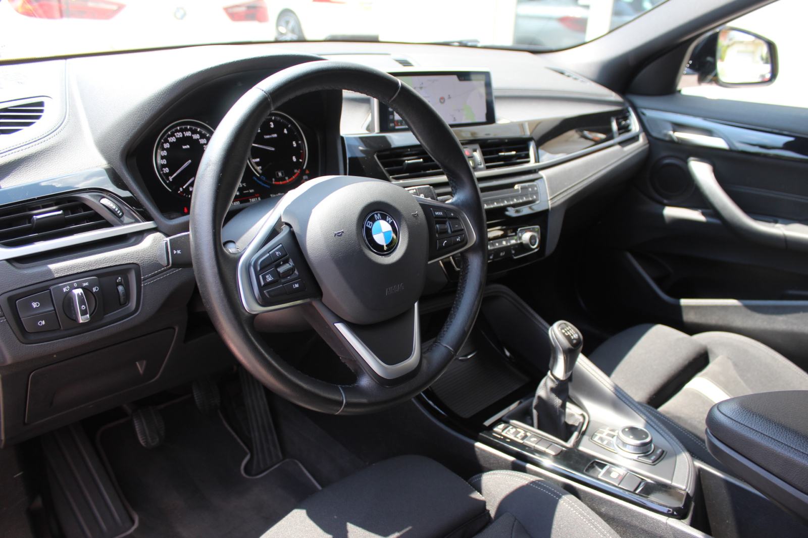 BMW X2 18d, ALU 18", NAVI, LED, ALU 18", SPORTSKA SJEDALA, GARANCIJA., fotografija 11