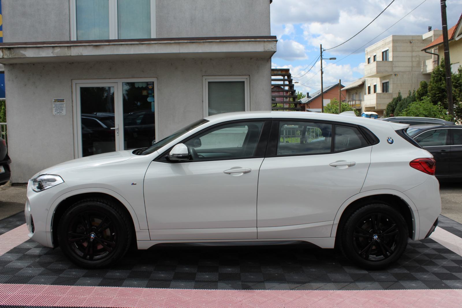BMW X2 18d AUTOMATIK, M-PAKET, NAVIGACIJA, LED, KOŽA, ALU 17, ITD..., pogled izvana - slika 4