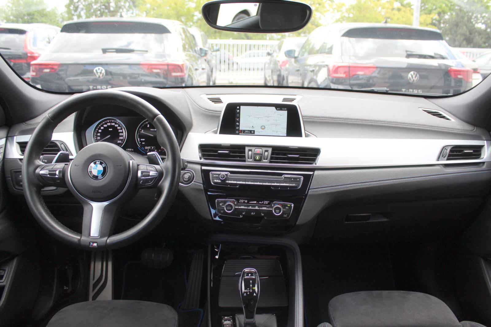 BMW X2 18d AUTOMATIK, M-PAKET, NAVIGACIJA, LED, KOŽA, ALU 17, ITD..., fotografija 10