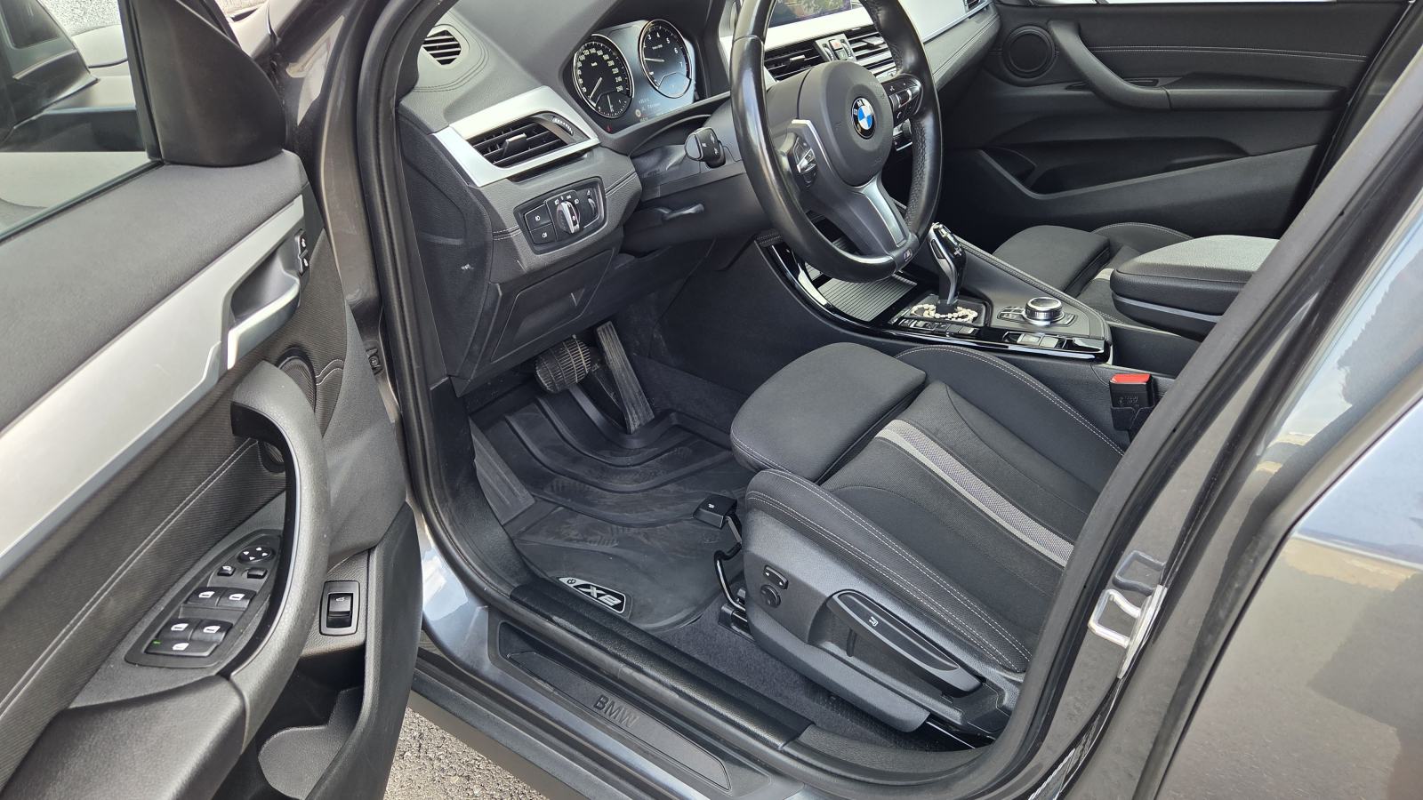 BMW X2 18i benzin automatik M felge i unutrasnjost kamera LED Keyless, fotografija 8