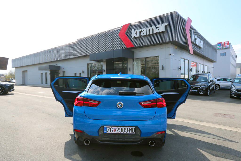 BMW X2 2.0 D xDrive 4x4 20d Automatik M-Sportpaket Shadow Line -LED-, fotografija 17