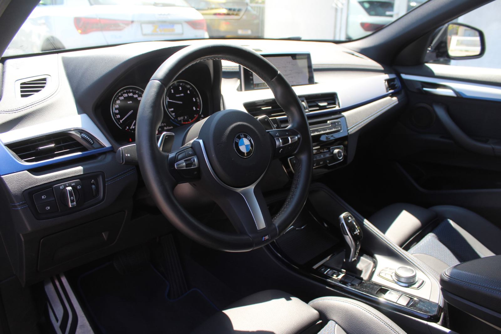 BMW X2 20d AUTOMATIK, M-PAKET, NAVI, LED, KOŽA, ALU 19", GARANCIJA., fotografija 11