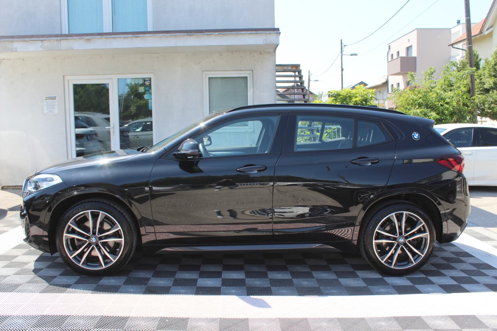 BMW X2 20d AUTOMATIK, M-PAKET, NAVI, LED, KOŽA, ALU 19", GARANCIJA., pogled izvana - slika 4
