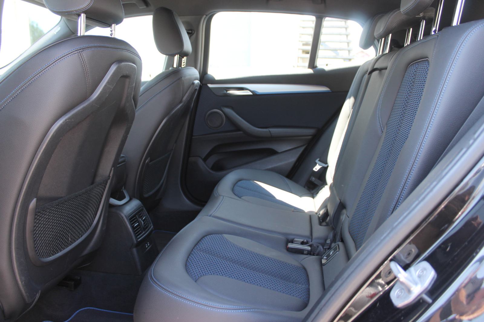 BMW X2 20d AUTOMATIK, M-PAKET, NAVI, LED, KOŽA, ALU 19", GARANCIJA., fotografija 9
