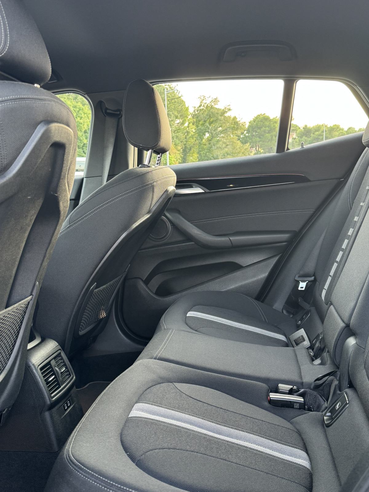 BMW X2 sDrive18d Automatik, Key less, Led, Grijana sjedala, fotografija 11