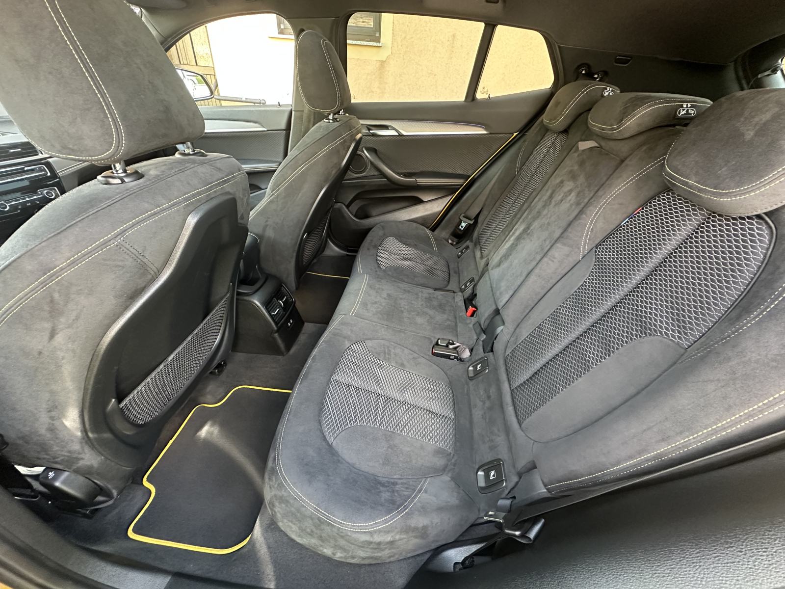 BMW X2 sDrive18d M PAKET, AUTOMATIK, PANORAMA, fotografija 12