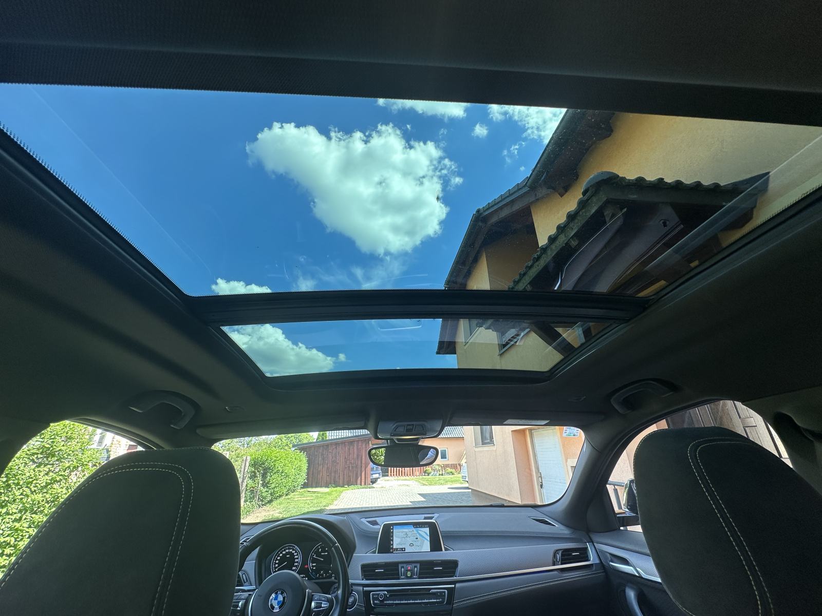 BMW X2 sDrive18d M PAKET, AUTOMATIK, PANORAMA, fotografija 13