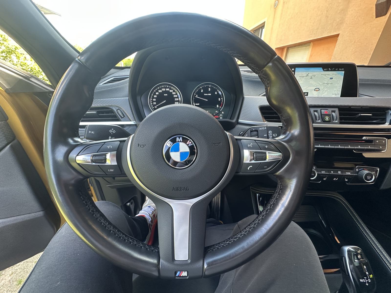 BMW X2 sDrive18d M PAKET, AUTOMATIK, PANORAMA, fotografija 8