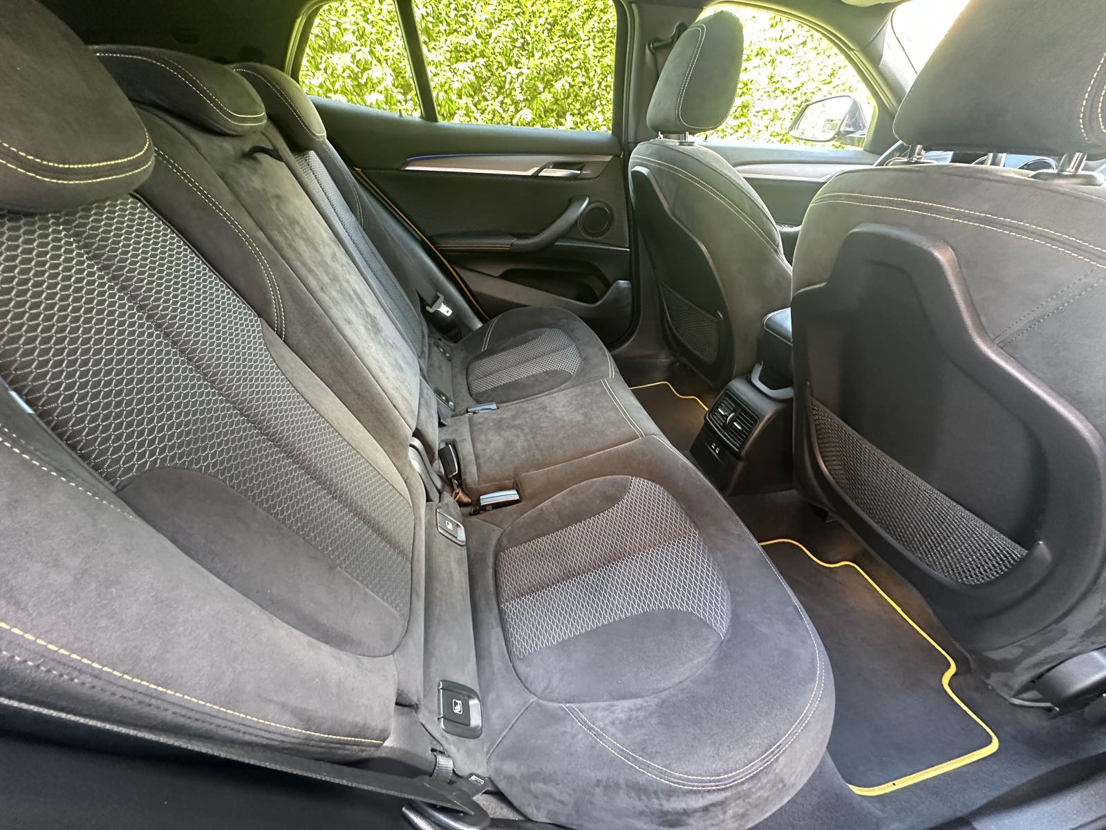 BMW X2 sDrive18d M PAKET, AUTOMATIK, PANORAMA, fotografija 11