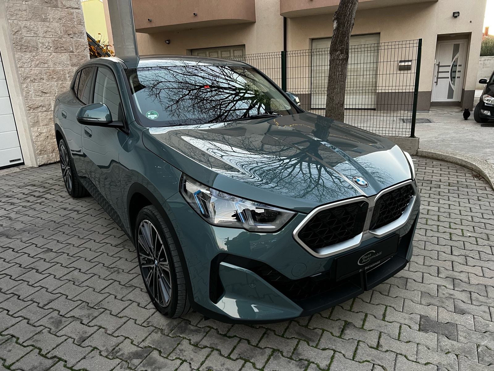 BMW X2 sDrive18d Steptronic, Sport, u sustavu PDV, fotografija 3