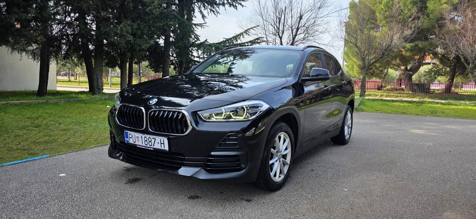 BMW X2 sDrive18i M automatik, pogled izvana - slika 1