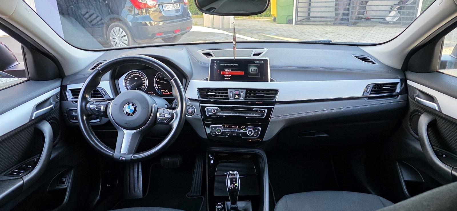 BMW X2 sDrive18i M automatik, fotografija 12