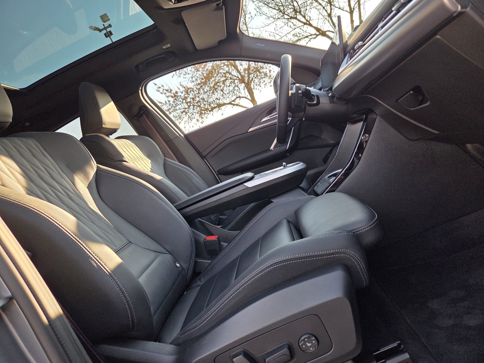BMW X2 sDrive20 # M-Sport # Panorama #U-pdv-u # LEASING # Jamstvo 2028, fotografija 17