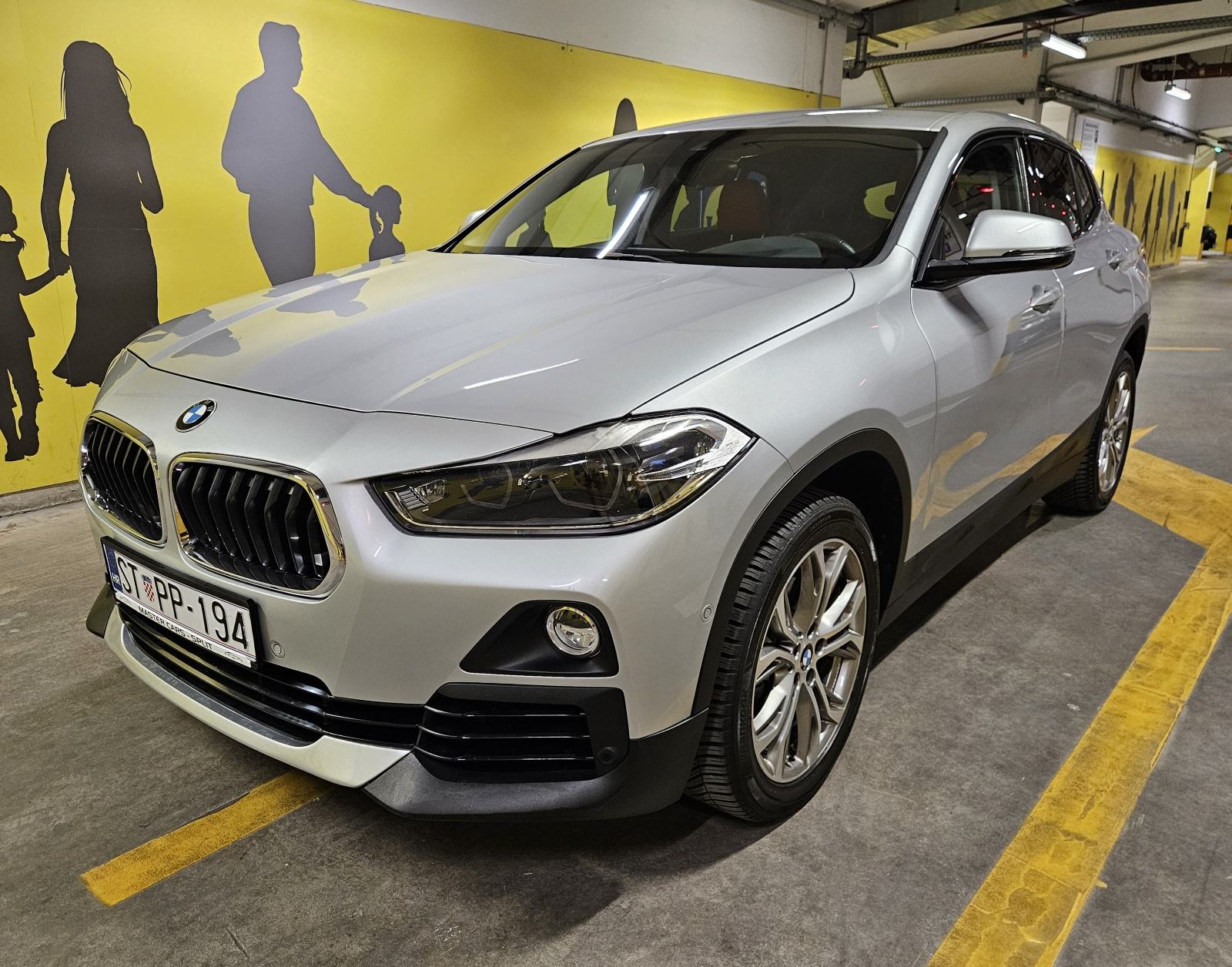 BMW X2 xDRIVE18d X-LINE • AUTOMATIK 8G • 4x4 • KAO NOVO • JAMSTVO, fotografija 5