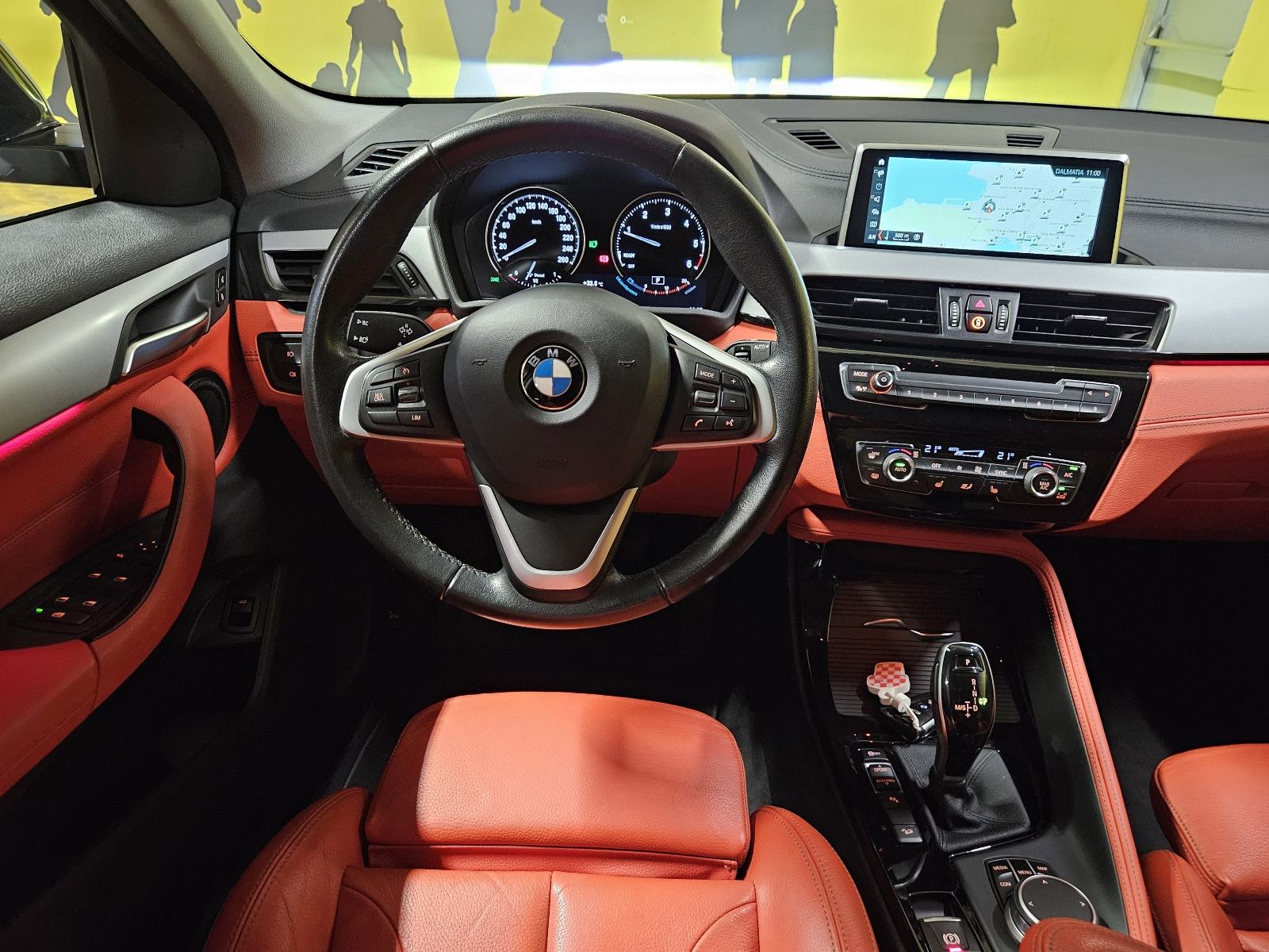 BMW X2 xDRIVE18d X-LINE • AUTOMATIK 8G • 4x4 • KAO NOVO • JAMSTVO, fotografija 16
