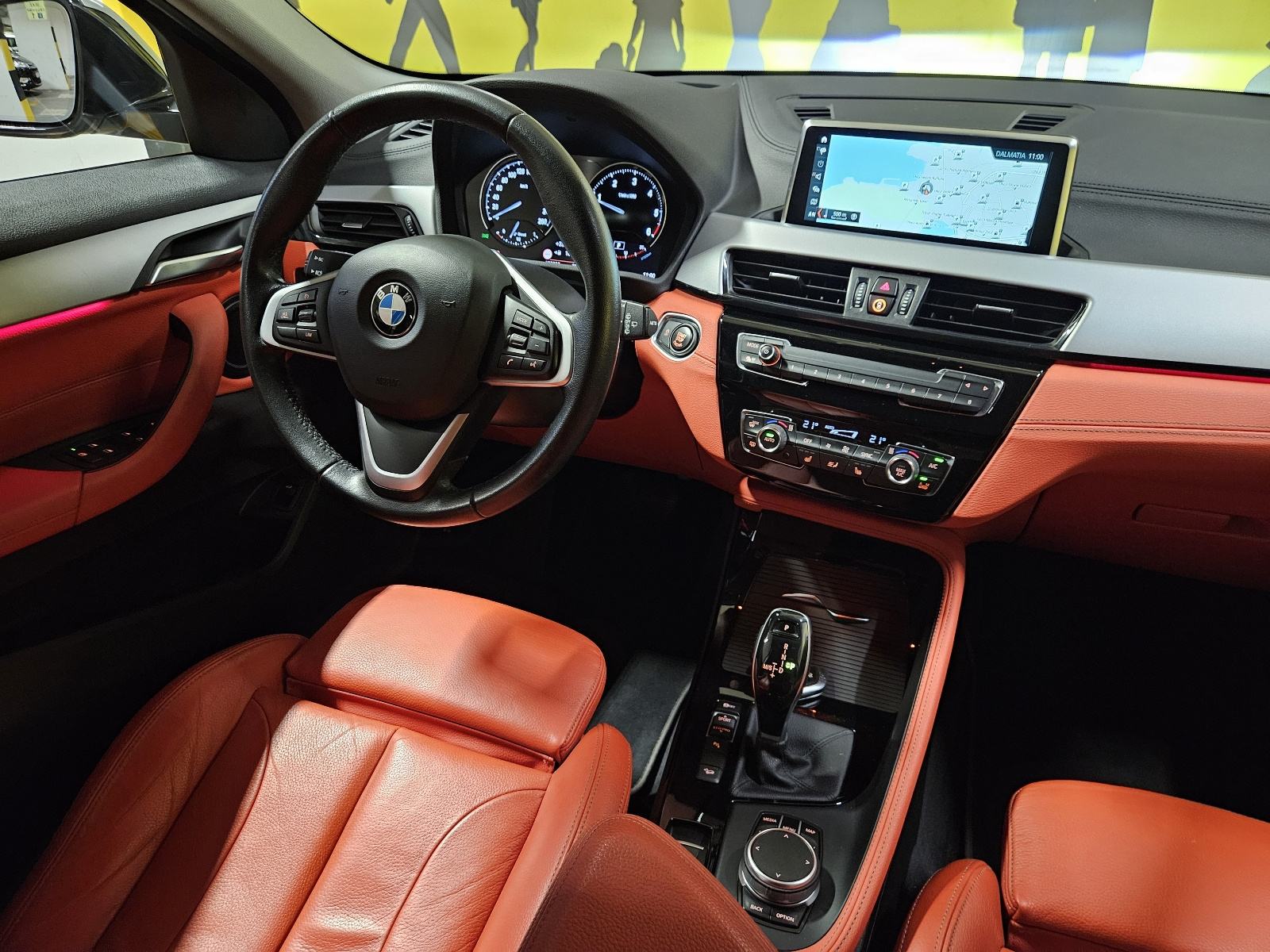 BMW X2 xDRIVE18d X-LINE • AUTOMATIK 8G • 4x4 • KAO NOVO • JAMSTVO, fotografija 17