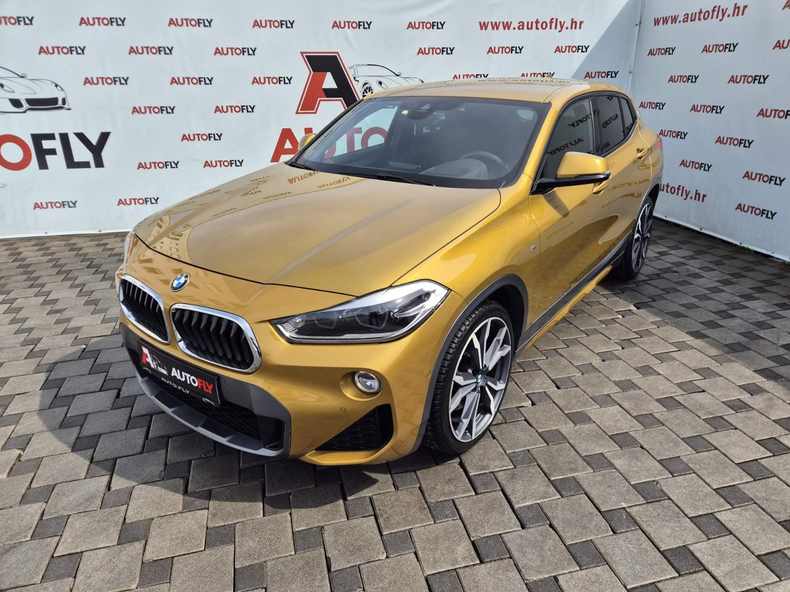 BMW X2 xDrive25d M-Paket, Led, Navigacija, Head UP, Kamera, 19", fotografija 3
