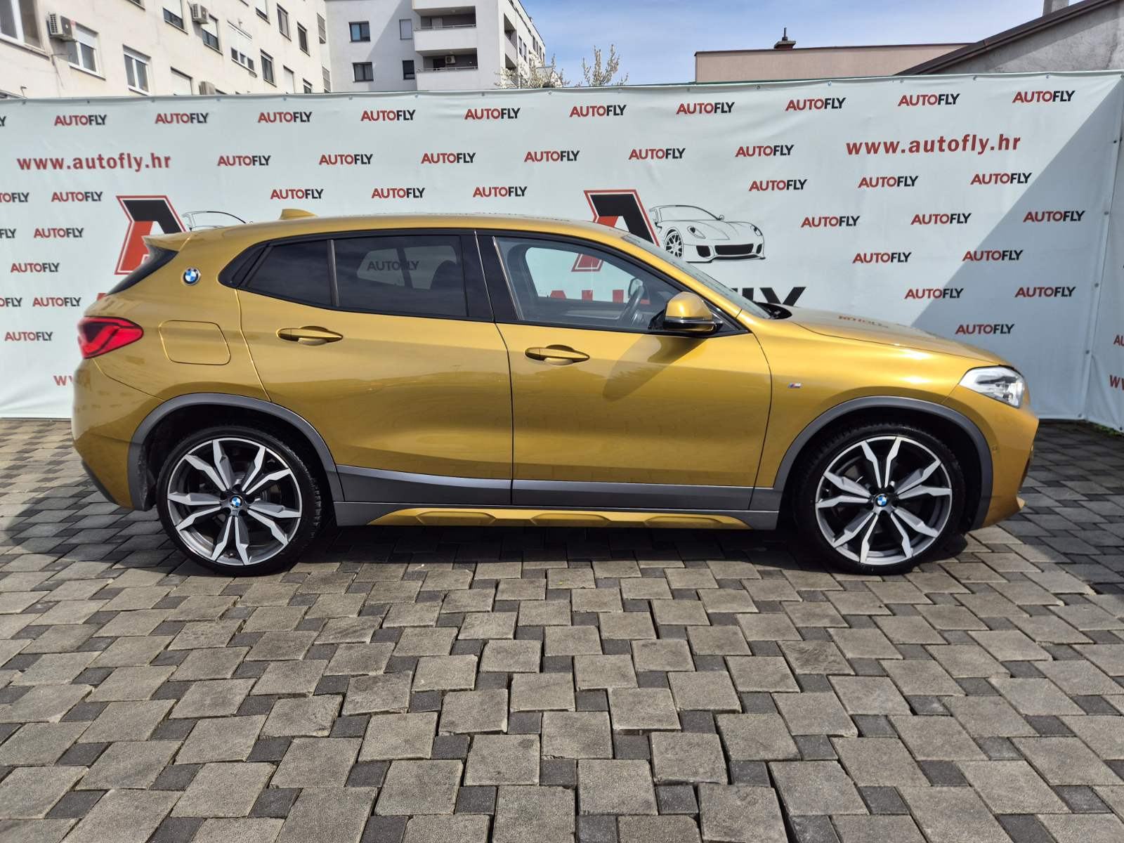 BMW X2 xDrive25d M-Paket, Led, Navigacija, Head UP, Kamera, 19", fotografija 4