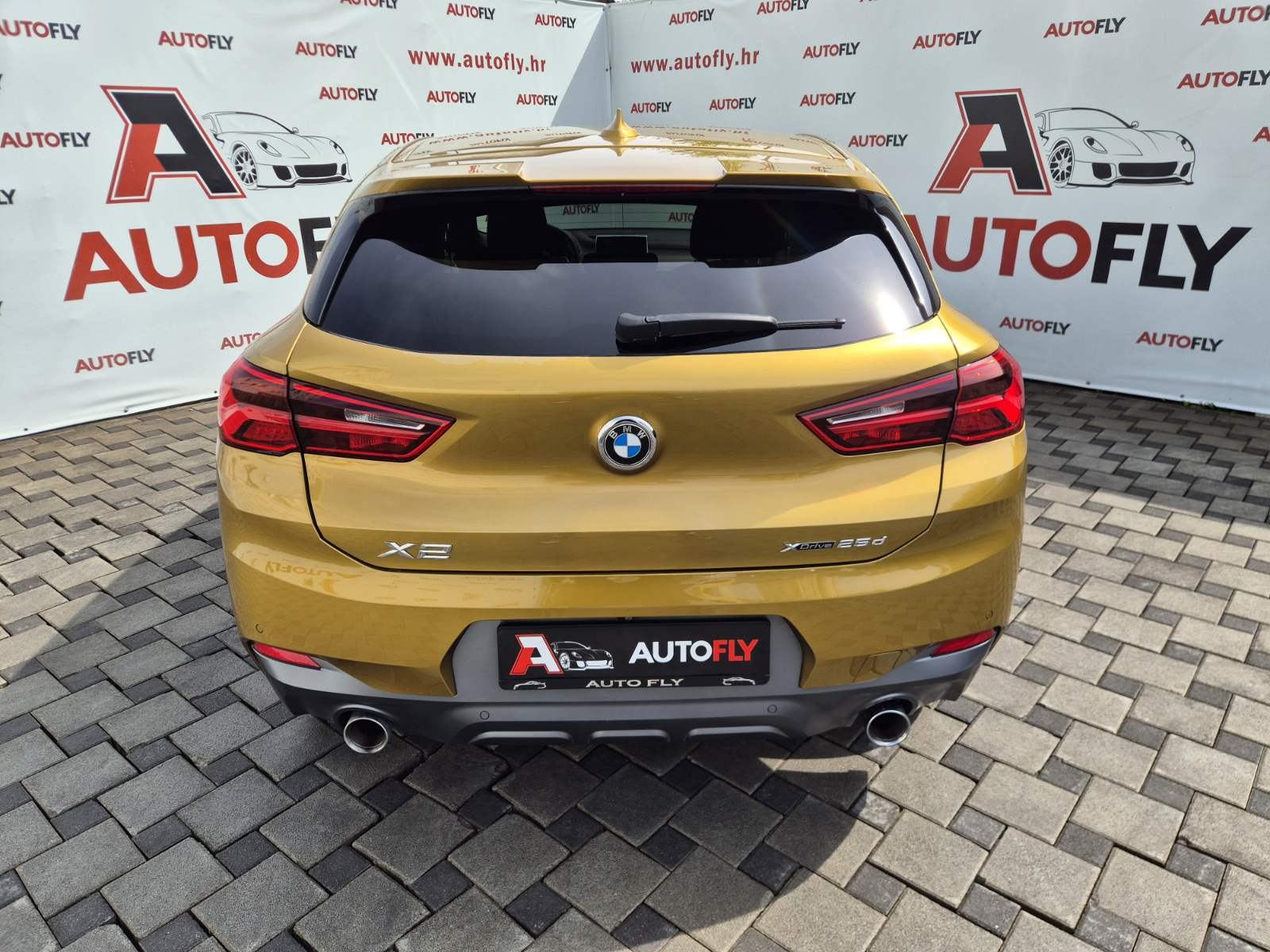 BMW X2 xDrive25d M-Paket, Led, Navigacija, Head UP, Kamera, 19", fotografija 7