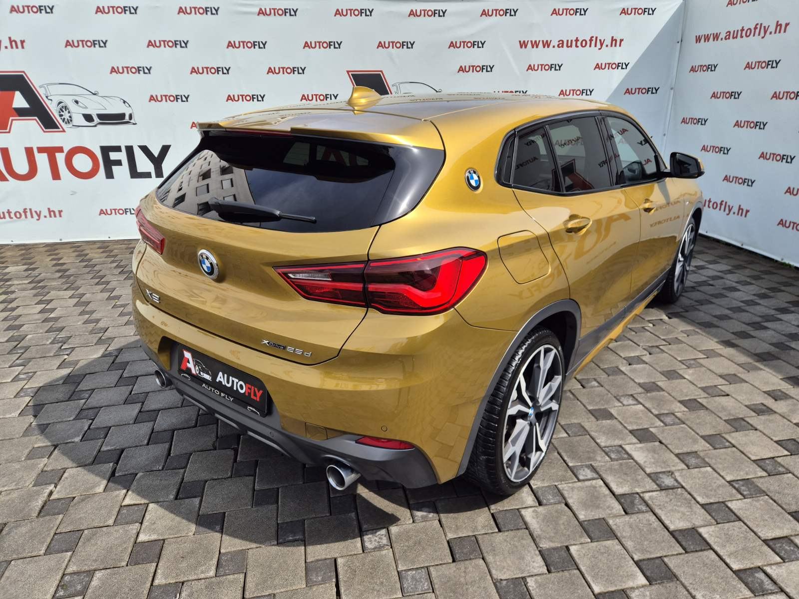 BMW X2 xDrive25d M-Paket, Led, Navigacija, Head UP, Kamera, 19", fotografija 8