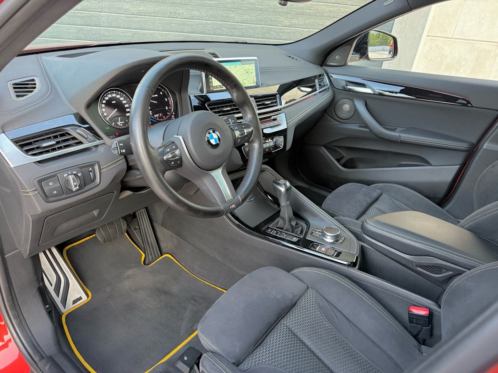 BMW X2 xDrive25d - M Sport - Aut . Panorama -Kamera - Keyless - HUD, fotografija 11