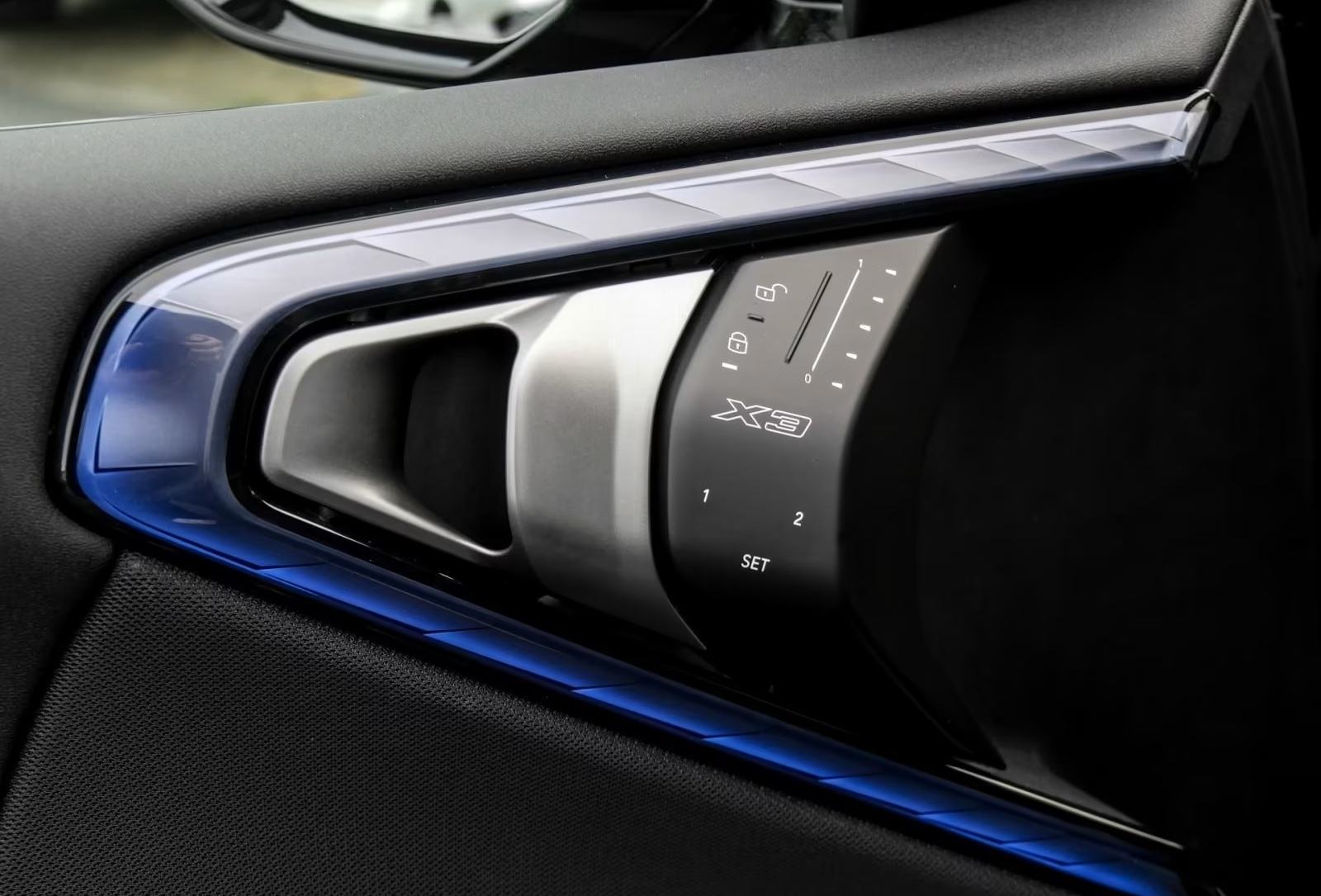 BMW X3 M50 xDRIVE** M SPORT PRO** ICONIC GLOW** LIVE COCKPIT** NOVO**, fotografija 7