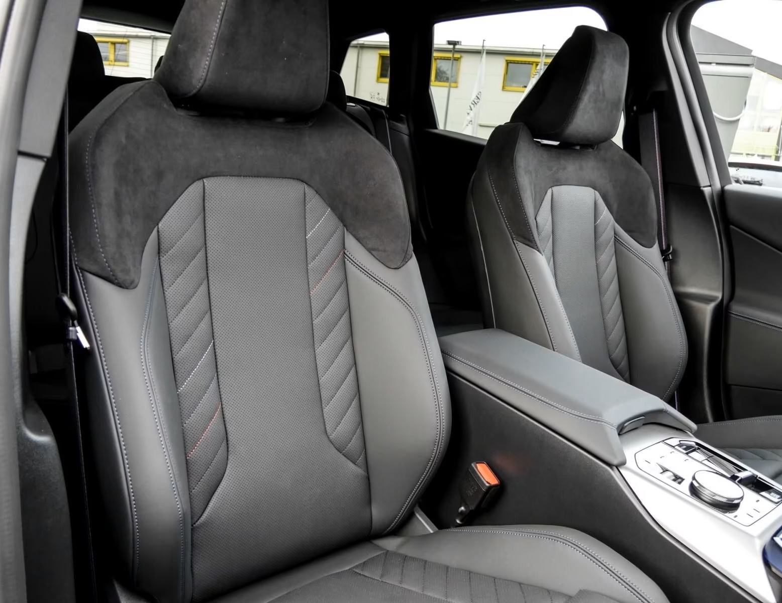 BMW X3 M50 xDRIVE** M SPORT PRO** ICONIC GLOW** LIVE COCKPIT** NOVO**, fotografija 12