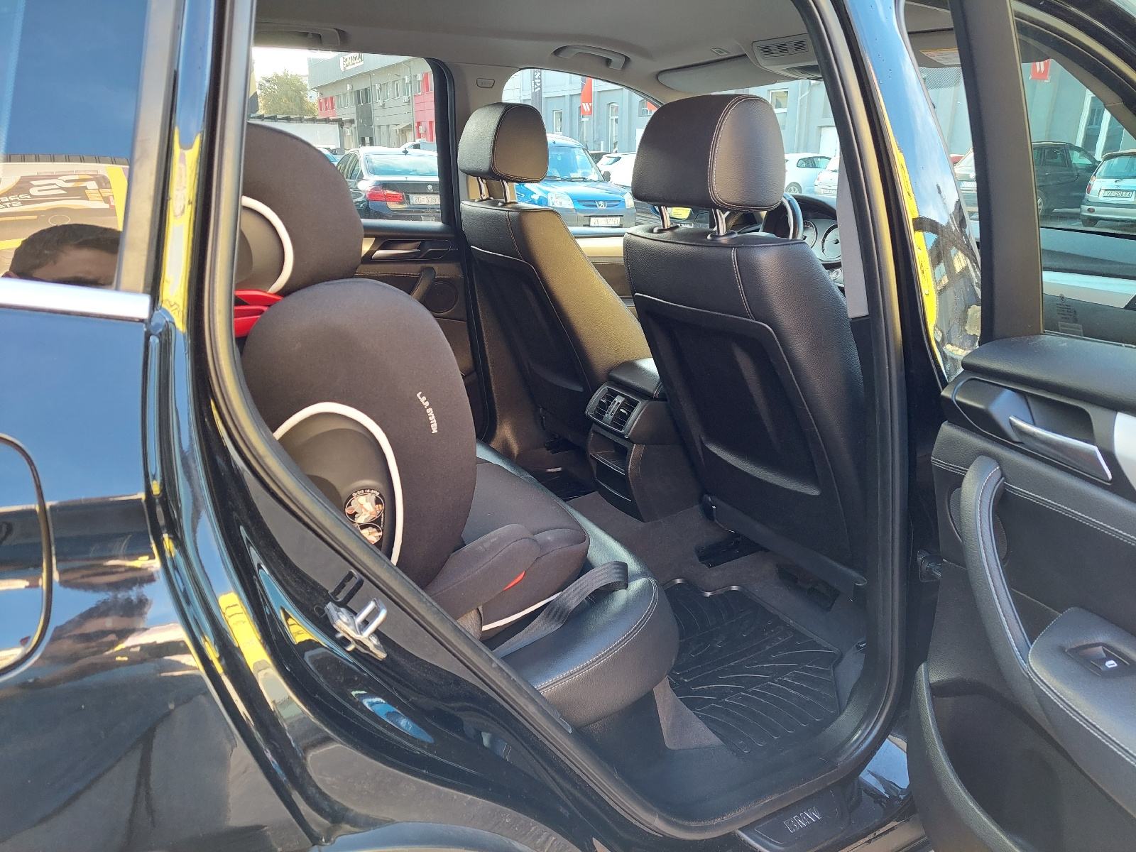 BMW X3 sDrive18d, fotografija 9