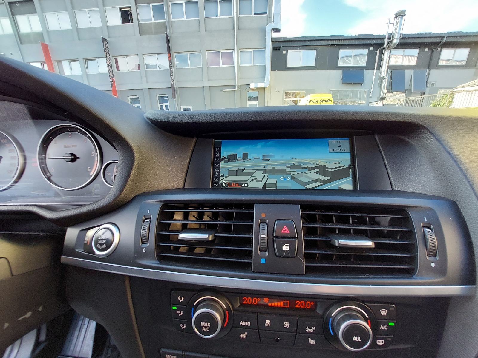 BMW X3 sDrive18d, fotografija 10