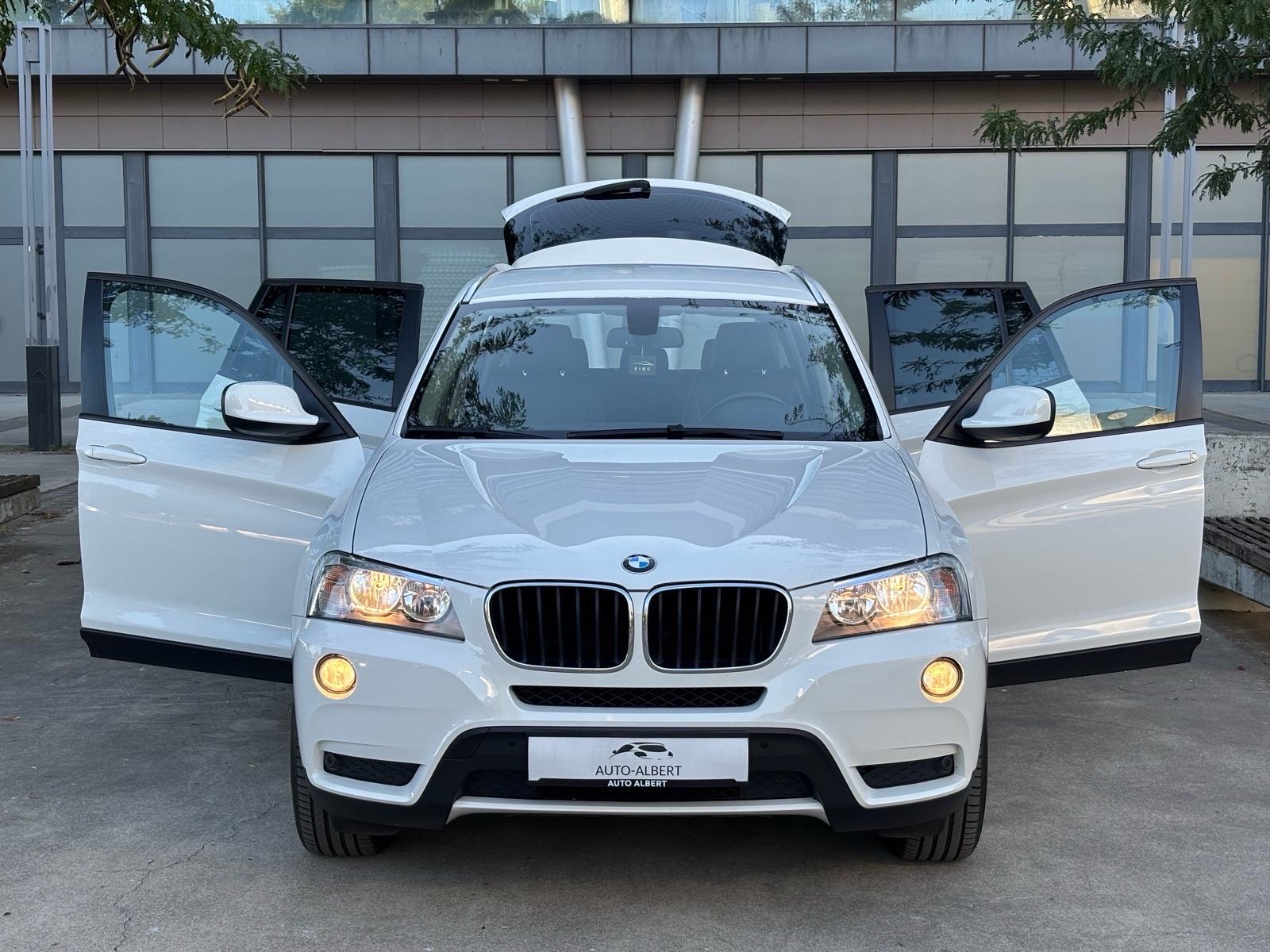 BMW X3 sDrive18d, TEMPOMAT, NAVI., PDC, SERVISNA, KREDIT JAMSTVO✅, fotografija 9