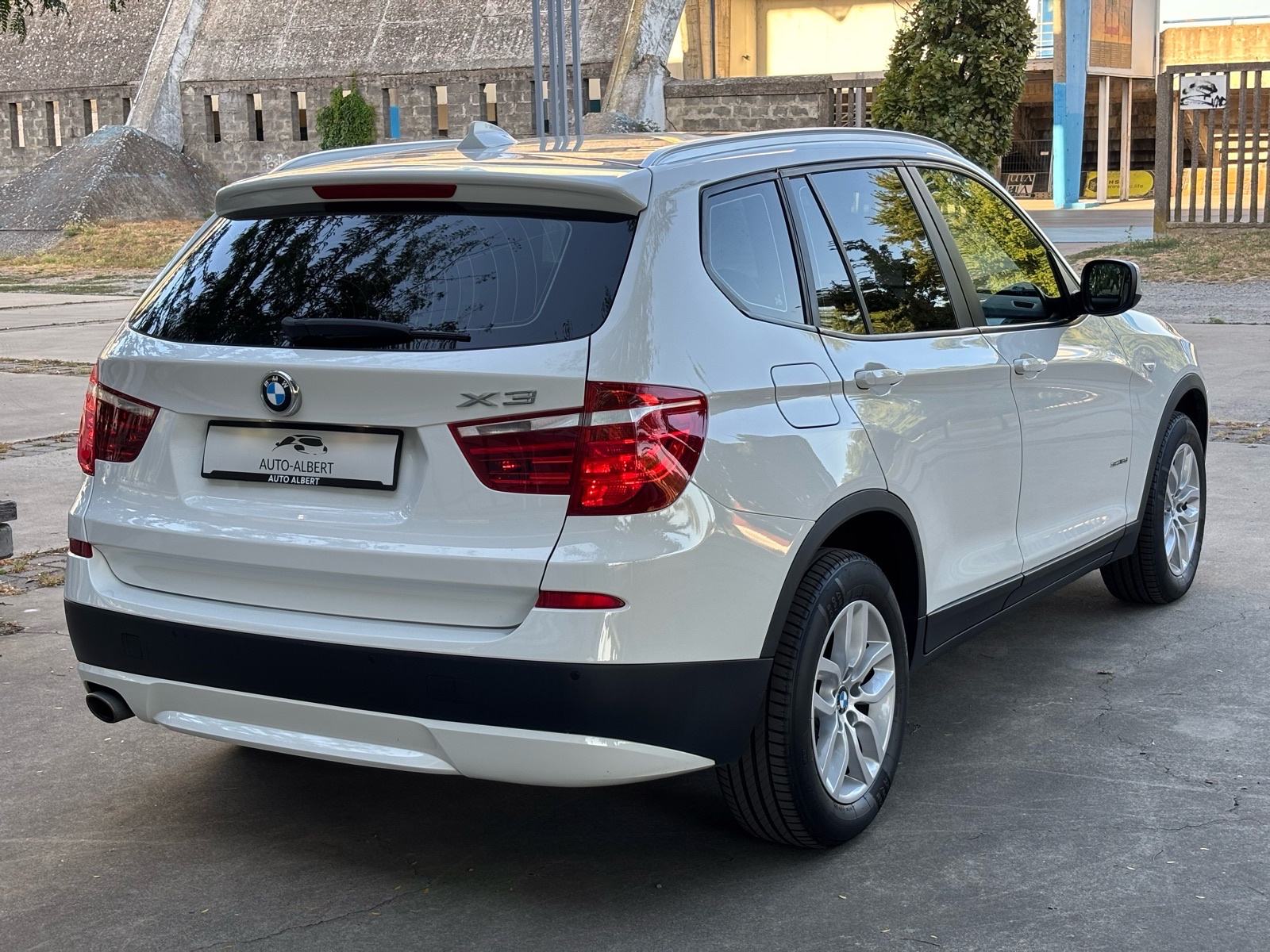 BMW X3 sDrive18d, TEMPOMAT, NAVI., PDC, SERVISNA, KREDIT JAMSTVO✅, fotografija 5