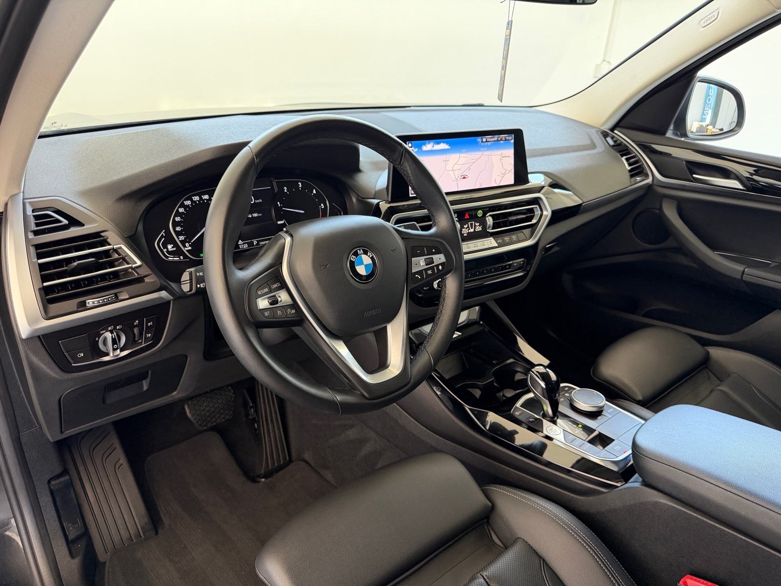 BMW X3 sDrive18d, AUTOMATIK, KAMERA, JAMSTVO 24MJ, LEASING 0% UČEŠĆA, fotografija 9