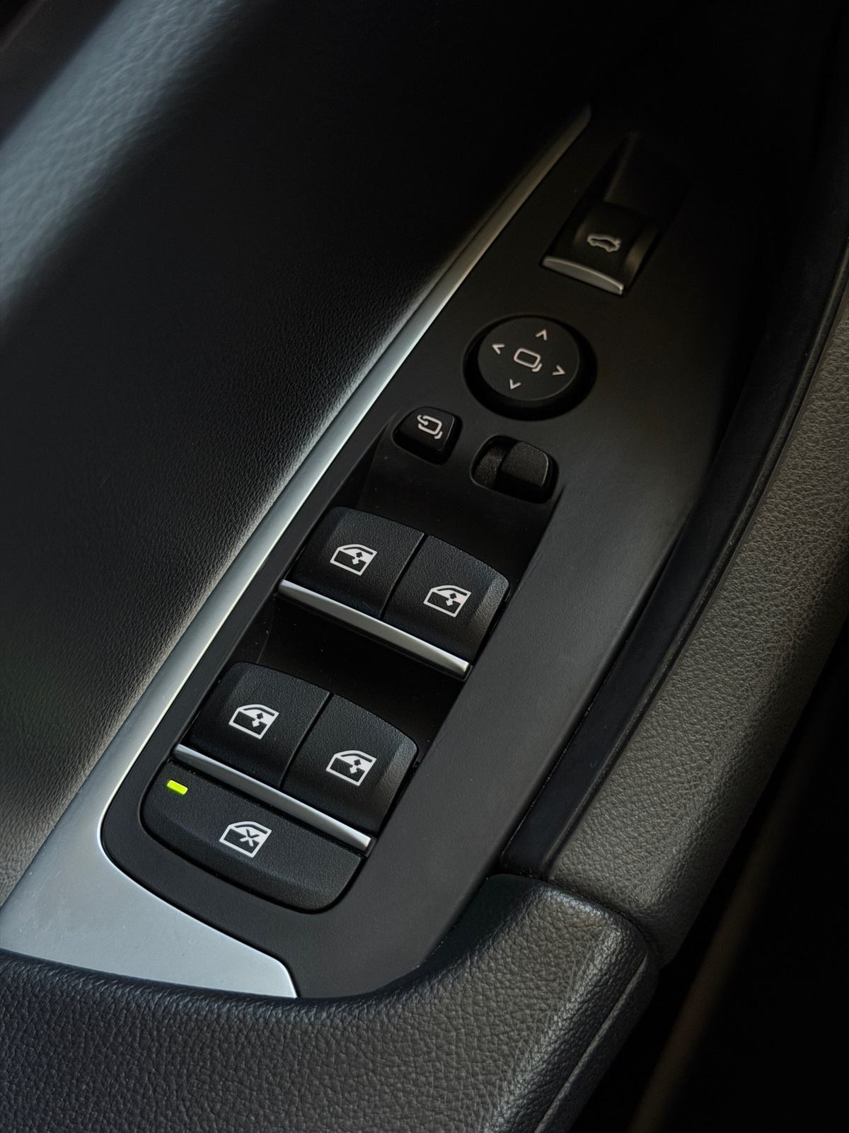 BMW X3 sDrive18d, AUTOMATIK, KAMERA, JAMSTVO 24MJ, LEASING 0% UČEŠĆA, fotografija 20