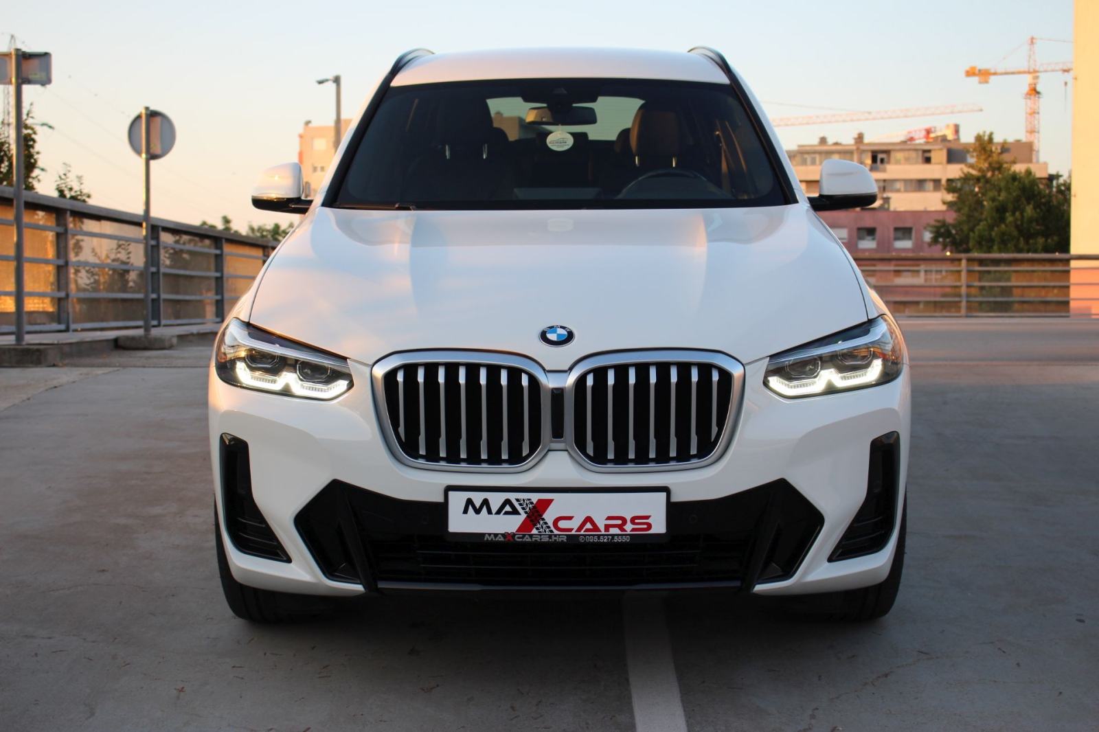 BMW X3 xDrive20d•M-paket•Kamera•Kožna sjedala•Grijanje sjedala•PDV, fotografija 12