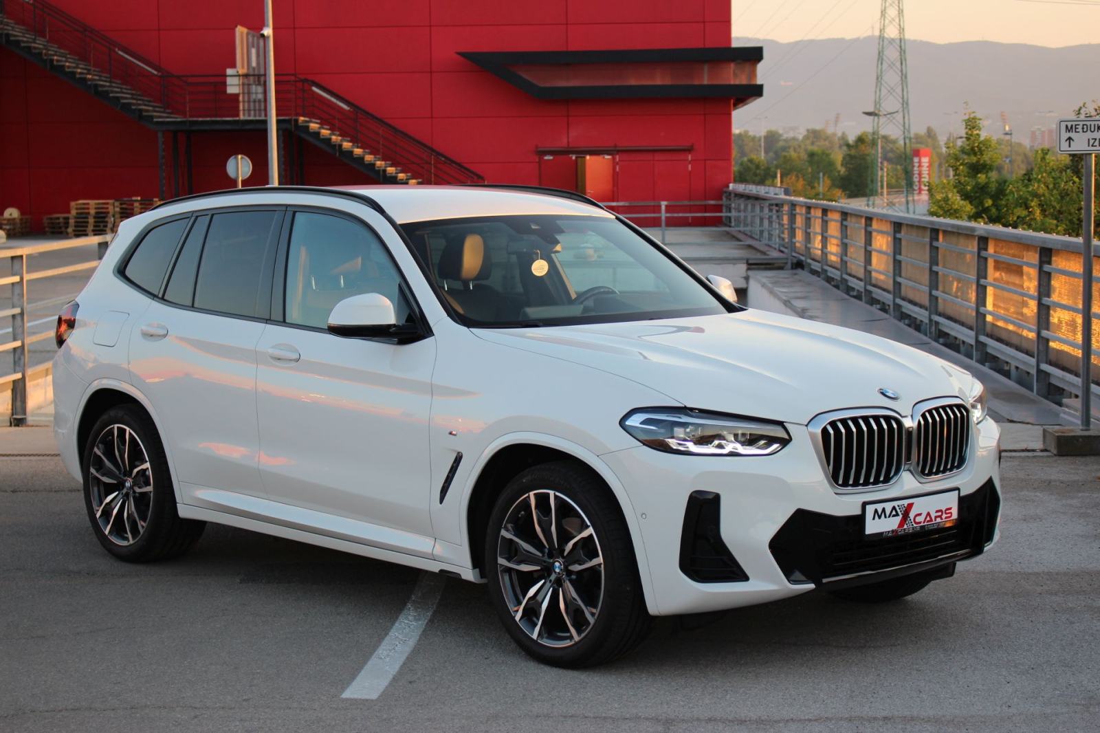 BMW X3 xDrive20d•M-paket•Kamera•Kožna sjedala•Grijanje sjedala•PDV, fotografija 16