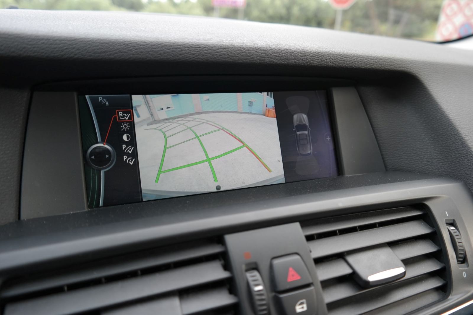 BMW X3 xDrive20d ksenon,navigacija,koža,360° kamera,servisna knjiga, fotografija 12