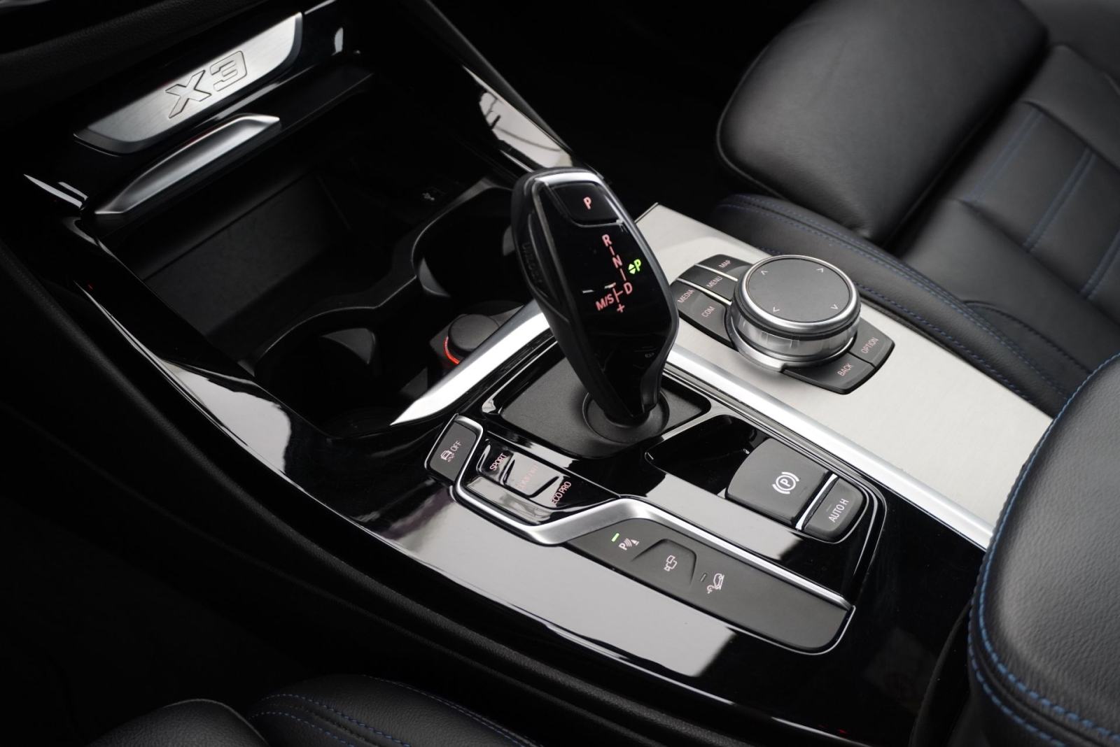 BMW X3 xDrive20i M Sport | Cjena uključuje troškove uvoza, fotografija 11