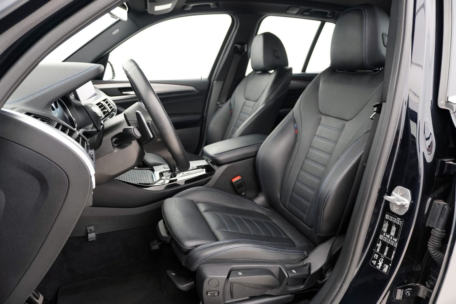 BMW X3 xDrive20i M Sport | Cjena uključuje troškove uvoza, fotografija 12