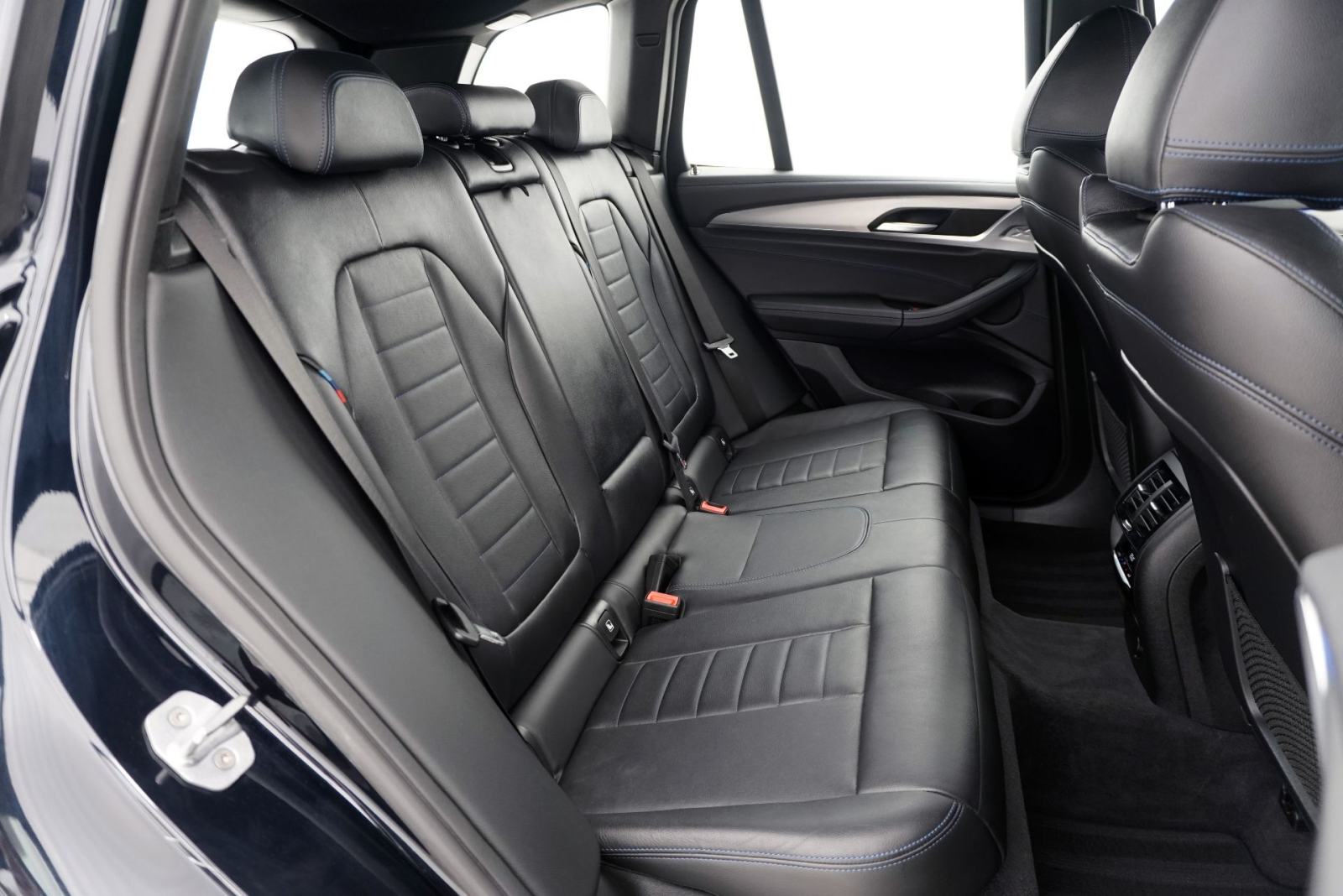 BMW X3 xDrive20i M Sport | Cjena uključuje troškove uvoza, fotografija 15
