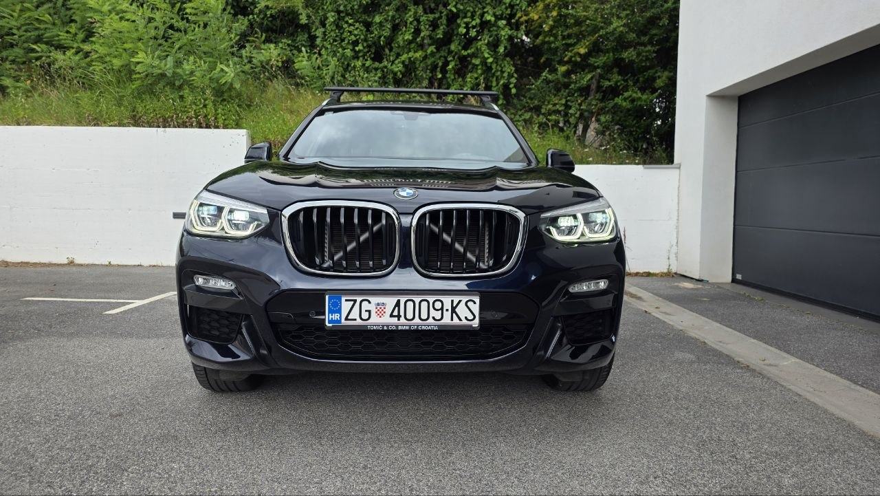 BMW X3 xDrive20i, fotografija 3