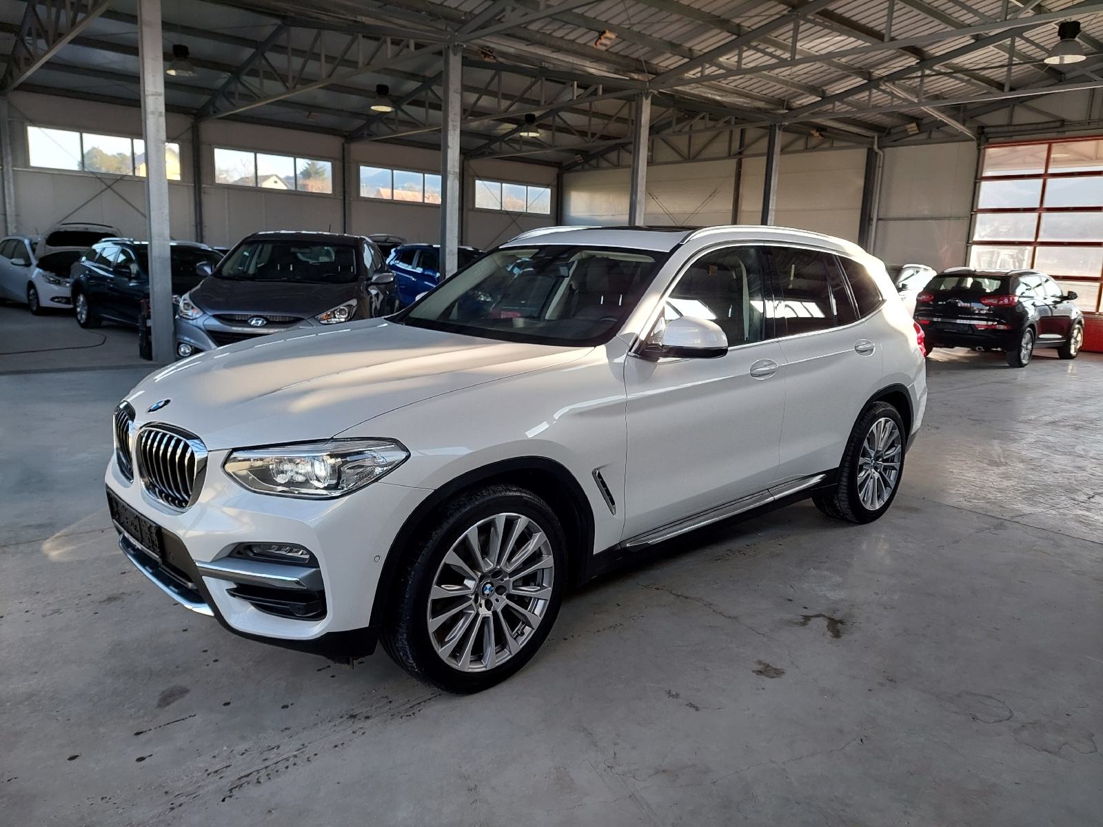 BMW X3 xDrive30d Virtualni Cokpit, Luxury line, fotografija 3
