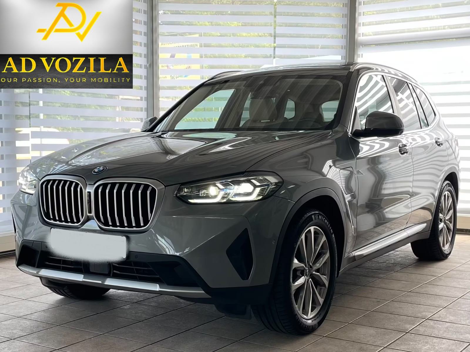 BMW X3 xDrive30e HUD 360KAM KOŽA bež LASER PANORAMA, fotografija 17