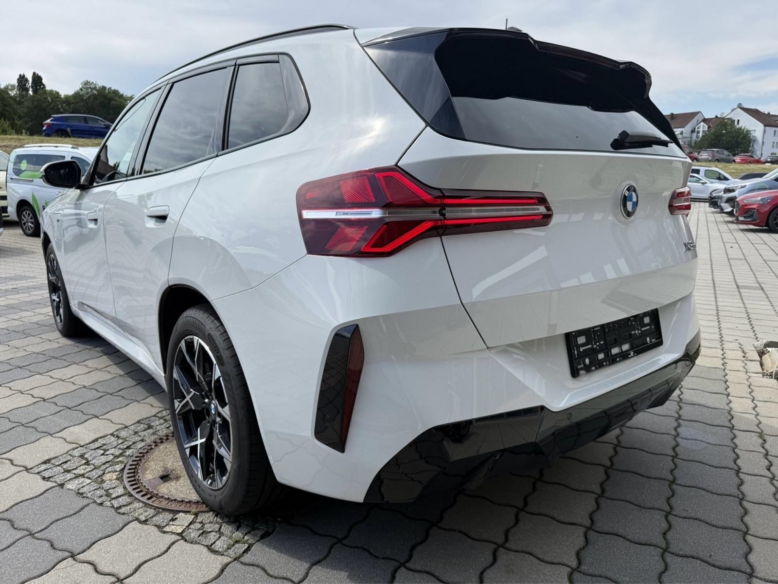 BMW X3 xDrive30e, M paket, Icon glow, U pdvu, pogled izvana - slika 4