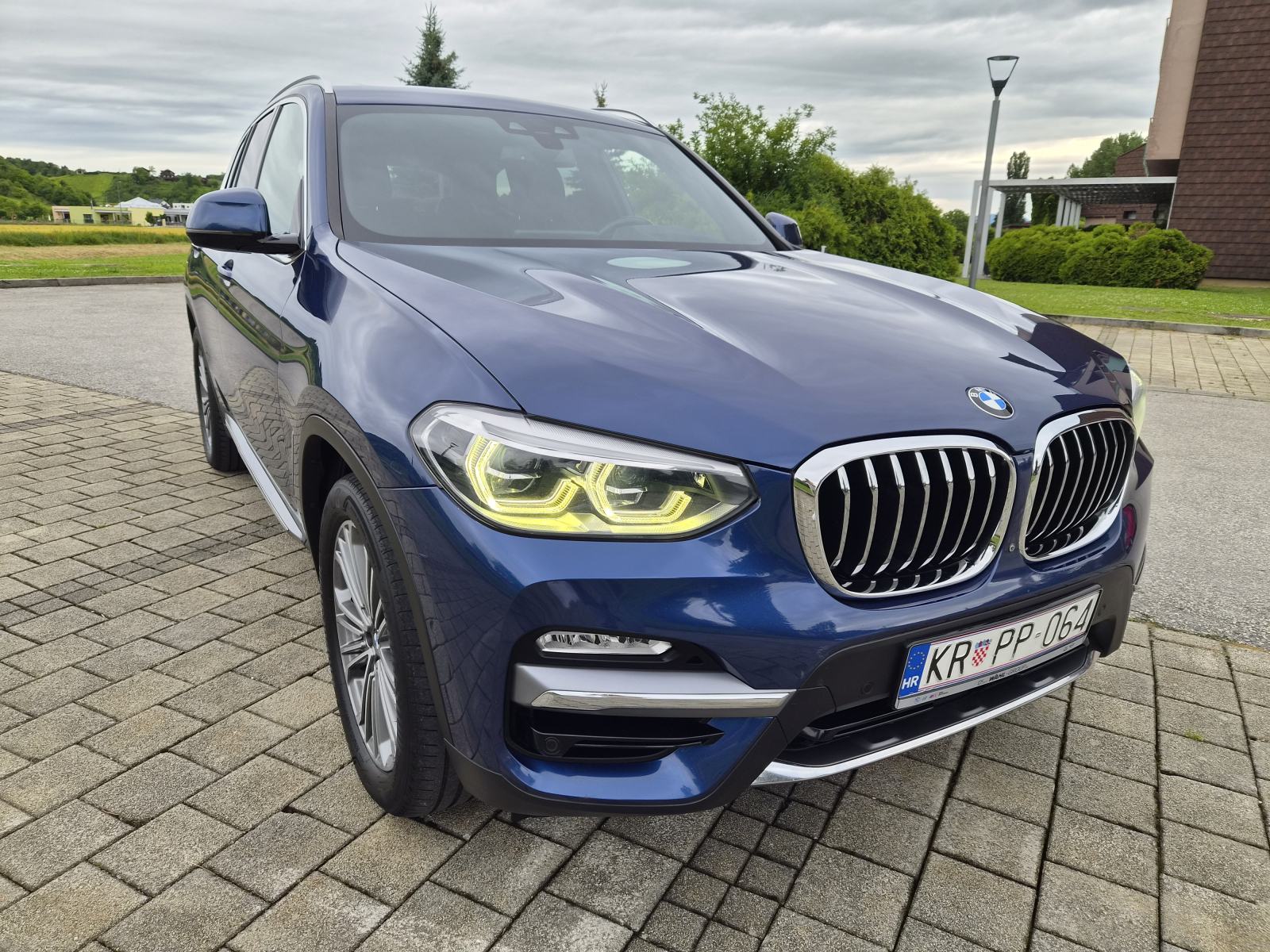 BMW X3 xDrive30i, LUXURY, X DRIVE, SERVISNA, TOP STANJE, fotografija 11